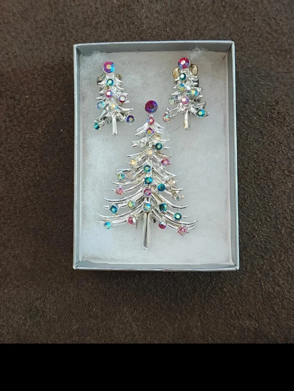 1960s Dodds Multi-Color Rhinestone Christmas Tree Brooch & Matching Earring Set